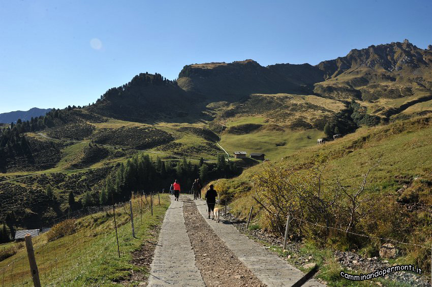 021 Verso il Rifugio Molignon.JPG